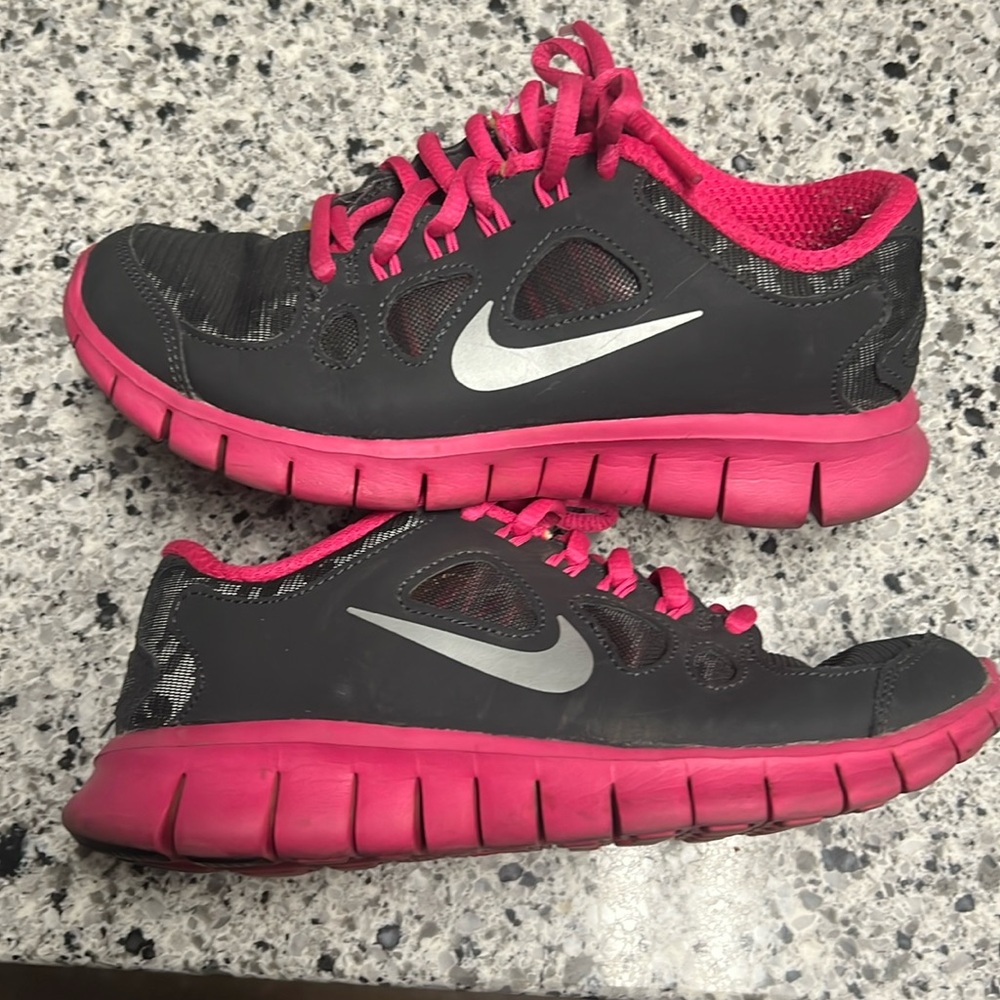 Nike Girl's Free 5.0 Shield Grey Pink 616698-001 Running Shoes